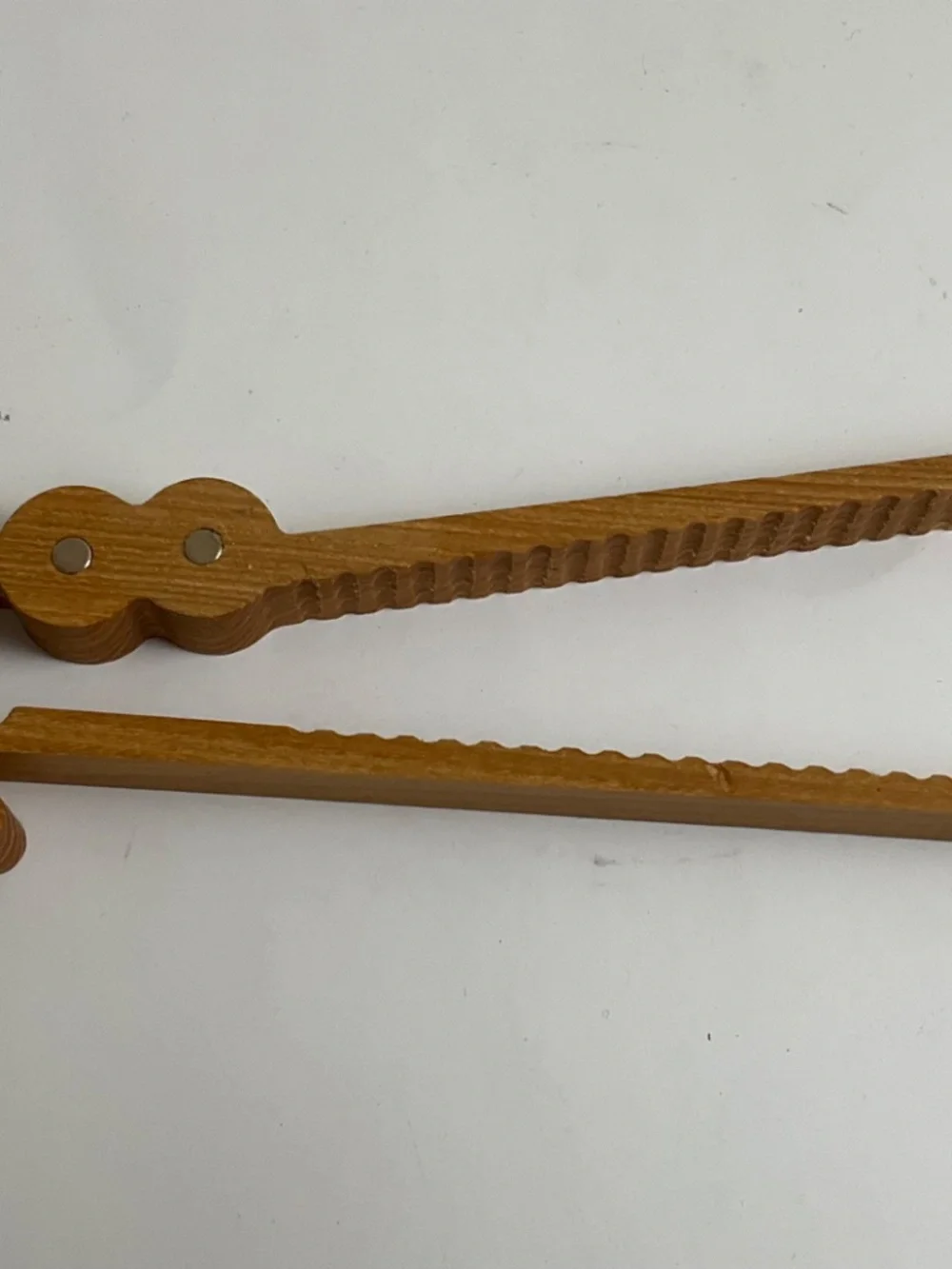 MR. ART CROCODILE-SHAPED WOODEN TOASTER TONGS~NEW!